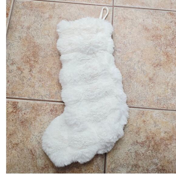 Tahari Luxury Plush Faux Fur Christmas Holiday Stocking L 21" NWOT - Picture 1 of 3